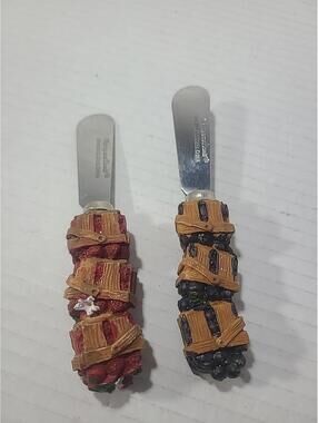 Set Of 2 Harry And David Cheese Spreaders, Fruit Themed Decorative Handles